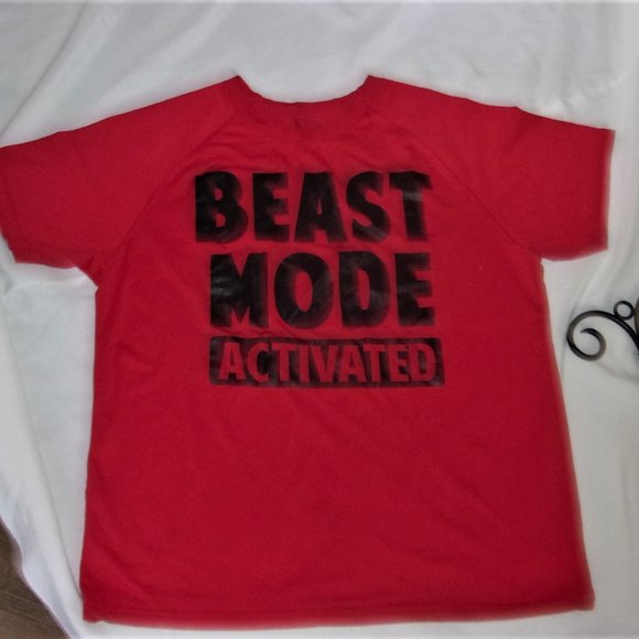 medium red tee shirt top womens active wear fun